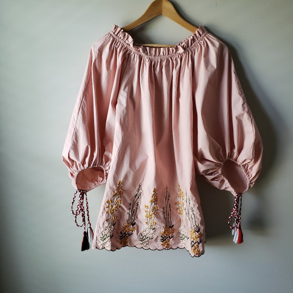VELZERA soft Pink dress w/embroidered flowers. S